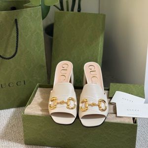 Gucci WOMEN'S SLIDE SANDAL
